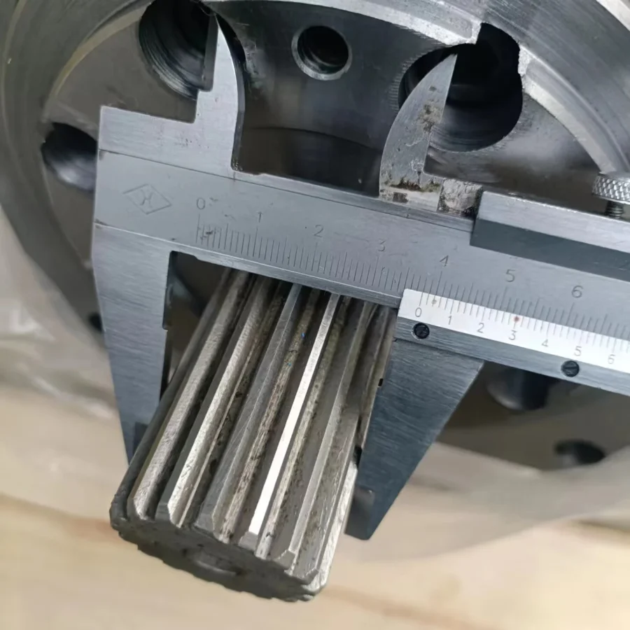 112-1131-006 112-1098-006 Low Speed Hydraulic Motor 112-1099-006 112-1132-005